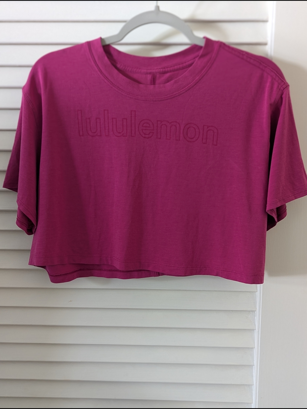 LuluLemon Athletica Magenta Cropped Tee